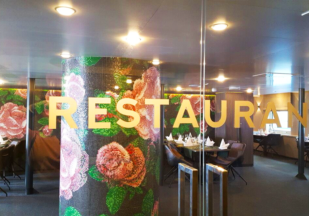 Ресторан в России